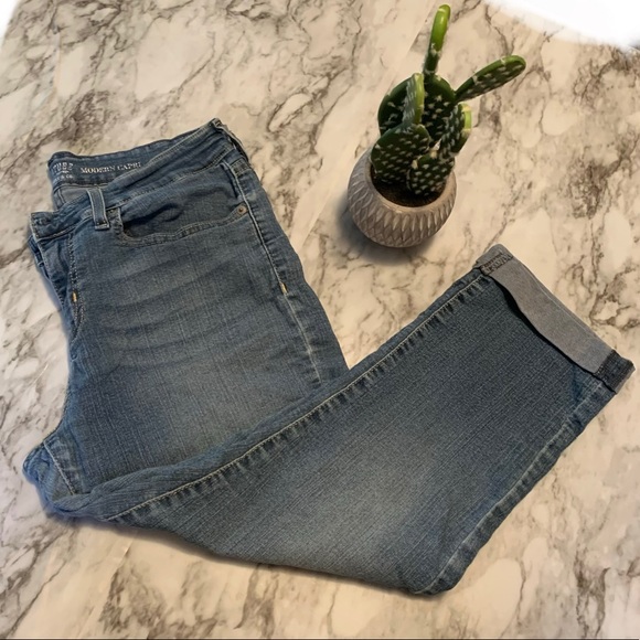 levi signature modern capri